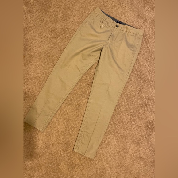 NWOT Goodale Designed in NYC - Mens tan khaki pants, Size  30/29 - Picture 1 of 8